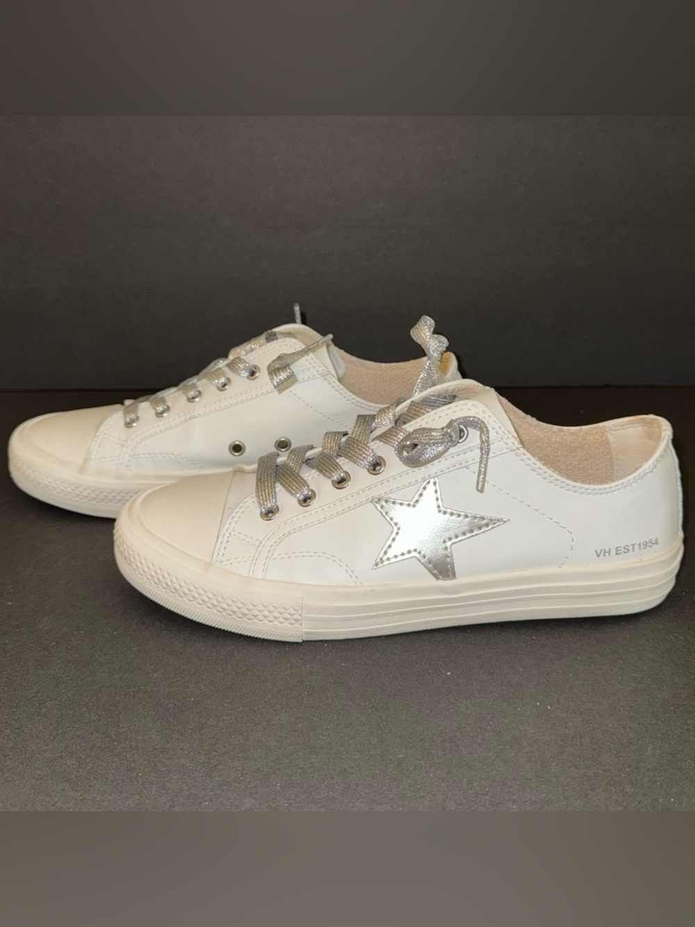 White & Silver Vintage Havana “Letty” Low-Top Lace-Up Sneakers, Sz 8